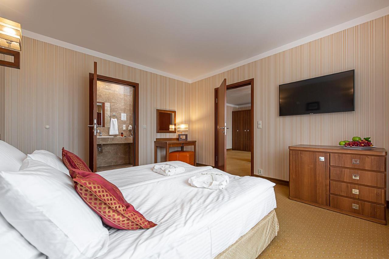 Dworek Morski Spa & Wellness Mielno  Bagian luar foto